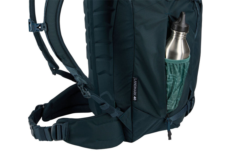Thule Landmark 40L travel pack darkest blue Thule - Bars 4 Cars