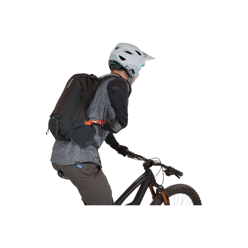 Thule Rail Pro hydration pack 12L Obsidian Grey Hydration Pack Thule - Bars 4 Cars