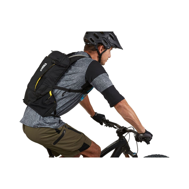 Thule Vital 8L Black Hydration Pack Thule - Bars 4 Cars