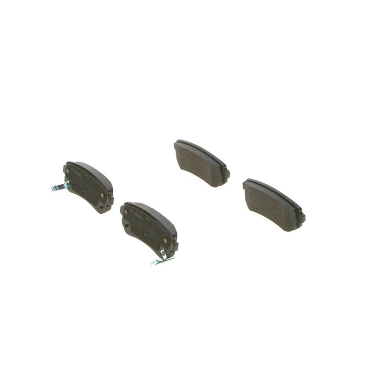 Bosch Front & Rear Pads fits Kia Sportage II 2004-2010 2.0 2.7