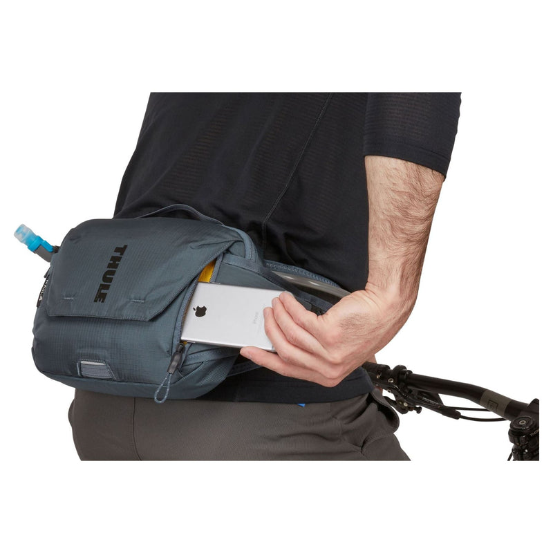 Thule Rail hip pack 4L dark slate grey Hydration Pack Thule - Bars 4 Cars