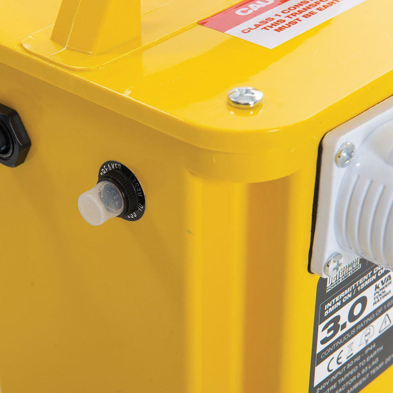 Defender 3kVA Portable Transformer 16A 110V Defender - Dynamic Drive