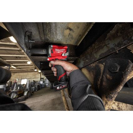 Milwaukee M12 FUEL sub compact 1/2in. impact wrench Milwaukee - Dynamic Drive