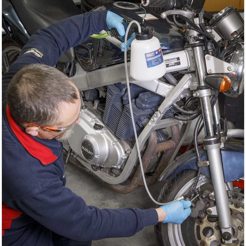 Sealey Brake Caliper/Clutch Bleeder 1L Pneumatic Vacuum Single & Twin VS020TC Sealey - Dynamic Drive