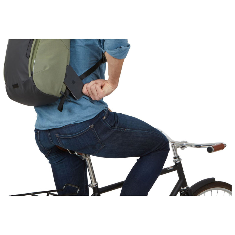 Thule Paramount Commuter Rucksack 18L Olivine Green Cycling Backpack Thule - Bars 4 Cars