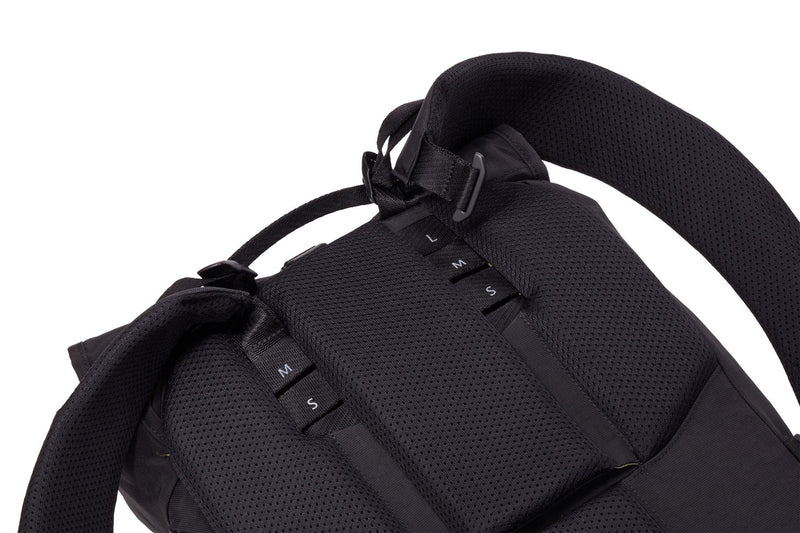 Thule Paramount bike commute backpack black 20L Thule - Bars 4 Cars