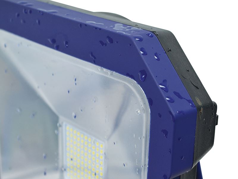 Faithfull Power Plus SMD LED Task Light with Power Take Off 20W 240V Faithfull Power Plus - Dynamic Drive