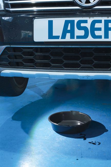 Laser Oil Drain Pan 8L Laser - Dynamic Drive