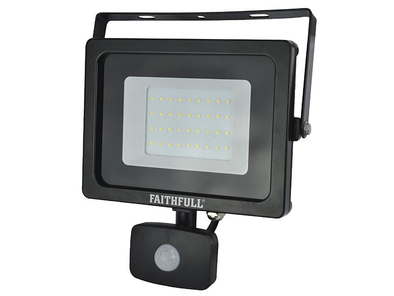 Faithfull Power Plus SMD LED Security Light with PIR 30W 2400 lumen 240V Faithfull Power Plus - Dynamic Drive
