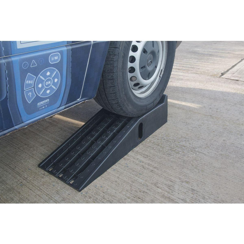 Sealey Car Ramps 1.5 Tonne Capacity per Ramp 3 Tonne Capacity per Pair CAR3000C Sealey - Dynamic Drive