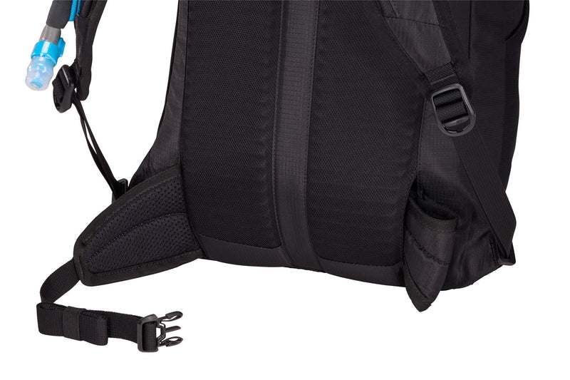 Thule AllTrail hydration pack 22L black Thule - Bars 4 Cars