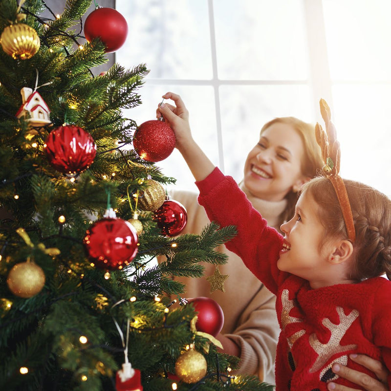Dellonda Pre-Lit 5ft Hinged Christmas Tree with Warm White LED Lights & PE/PVC Tips Dellonda - Dynamic Drive
