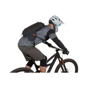 Thule Rail 8L Obsidian Grey Hydration Pack Thule - Bars 4 Cars