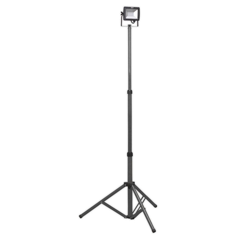 Sealey Telescopic Floodlight 10W Smd Led 230V Sealey - Dynamic Drive