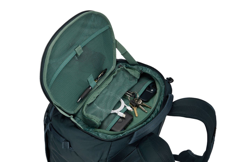 Thule Landmark 40L travel pack darkest blue Thule - Bars 4 Cars