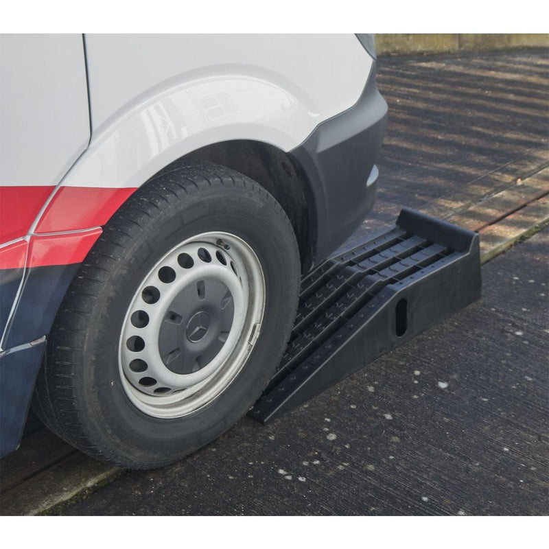 Sealey Car Ramps 1.5 Tonne Capacity per Ramp 3 Tonne Capacity per Pair CAR3000C Sealey - Dynamic Drive