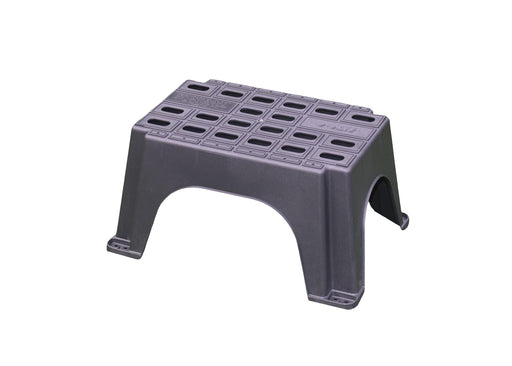 Milenco MGI plastic step, angled studio shot on white background